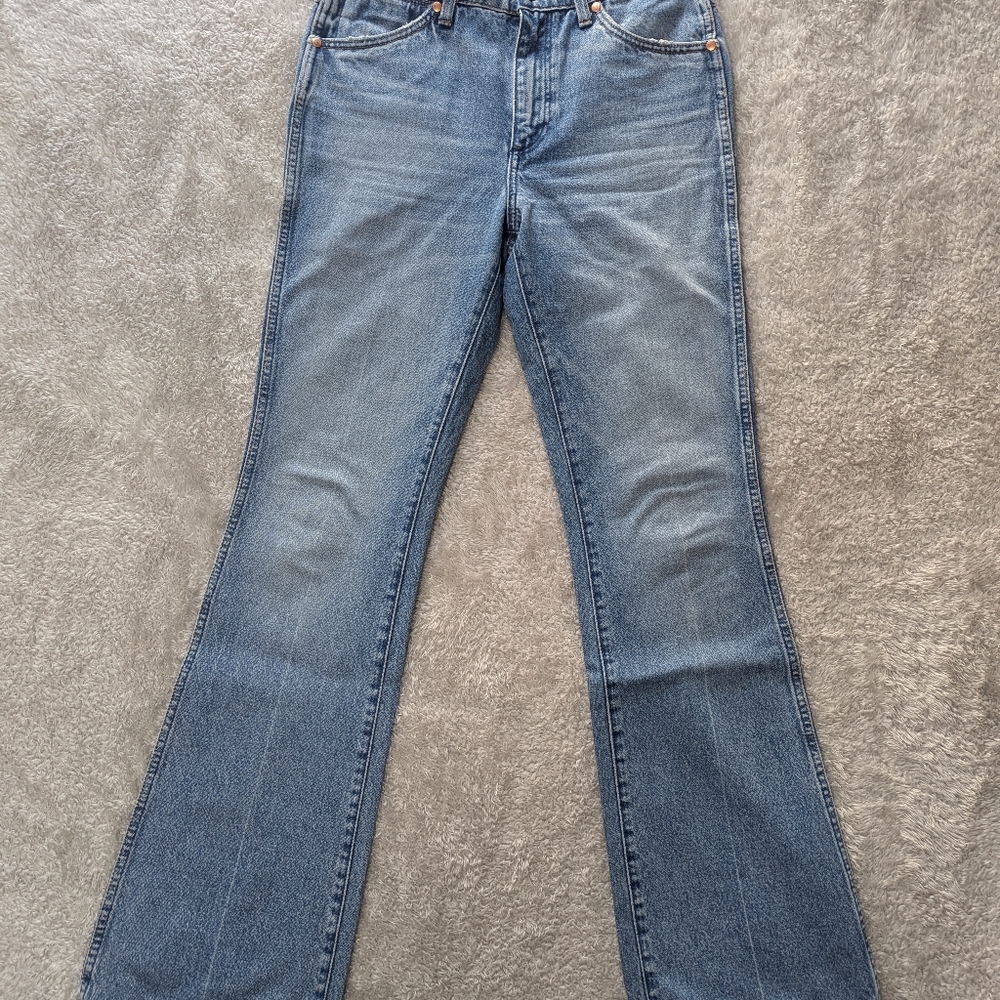 Wrangler Light Blue High-Rise Wide Leg Jeans - Picture 6 of 9